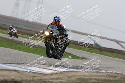 media/Nov-29-2025-TrackDaz (Sat) [[10ae2d9bce]]/B Group/Session 4 (Wheelie Bump)/